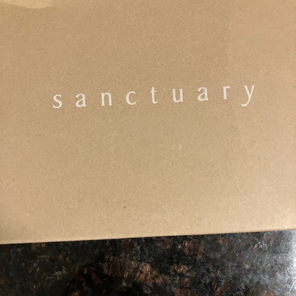 Sweet Sanctuary Black Pumps Kitten Heels Shoes Women's 8 Medium Make an Offer! - Picture 3 of 10